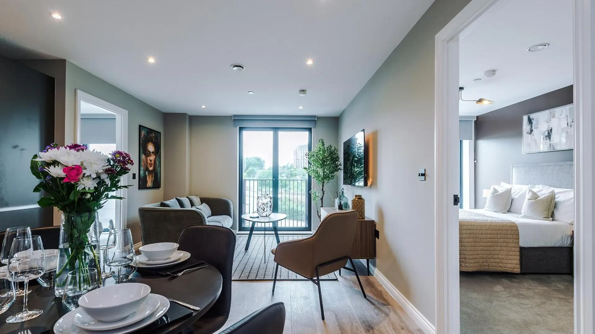 Stylish Leeds City Centre Flat - Free Parking