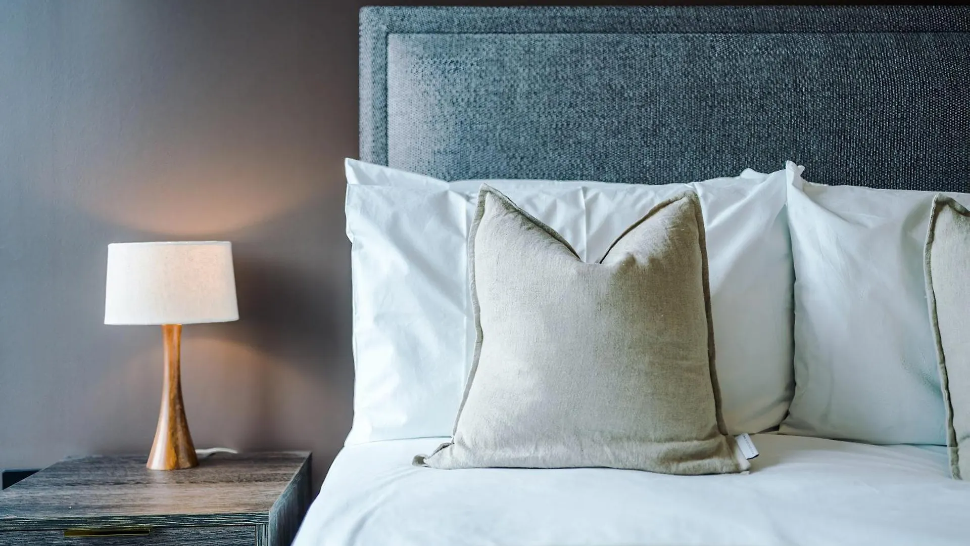 Stylish Leeds City Centre Flat - Free Parking