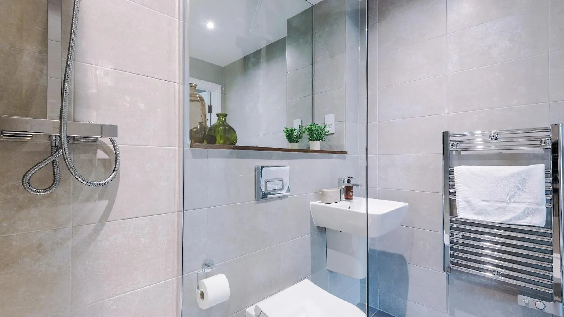 Stylish Leeds City Centre Flat - Free Parking 0*, 리즈 영국